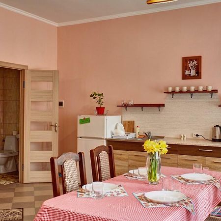 Sweet Home Kamianets-Podilskyi Exterior foto