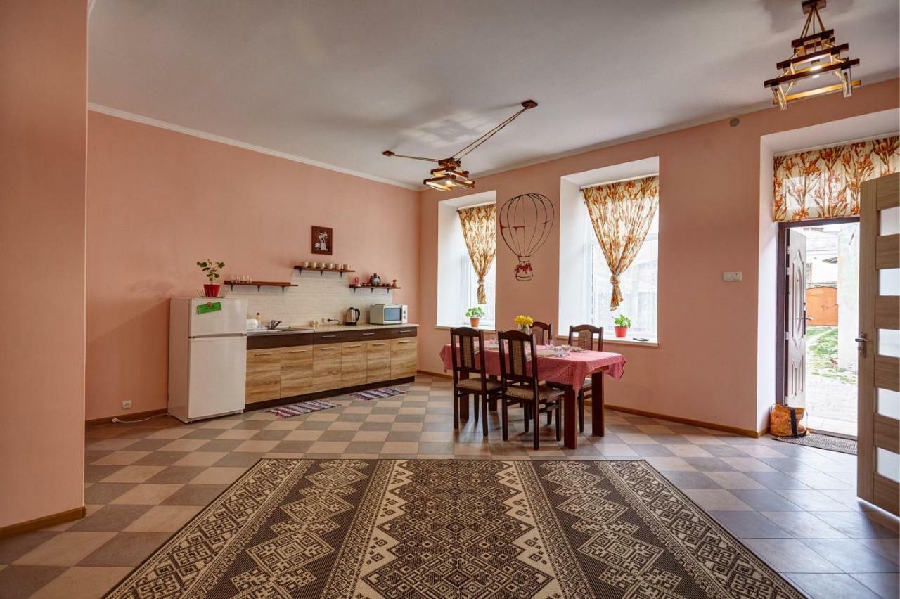 Sweet Home Kamianets-Podilskyi Exterior foto